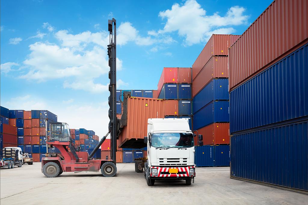 Logistique, Entrepôts & Sites de transport - Facility Management Dakar Sénégal